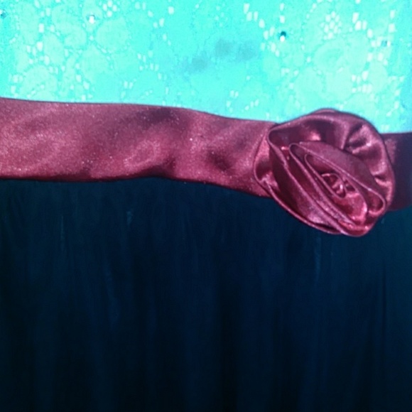 Dress - Picture 6 of 7